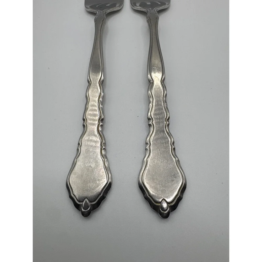Oneida Royal Chippendale Stainless Salad Forks Set of 2 USA Glossy Scalloped